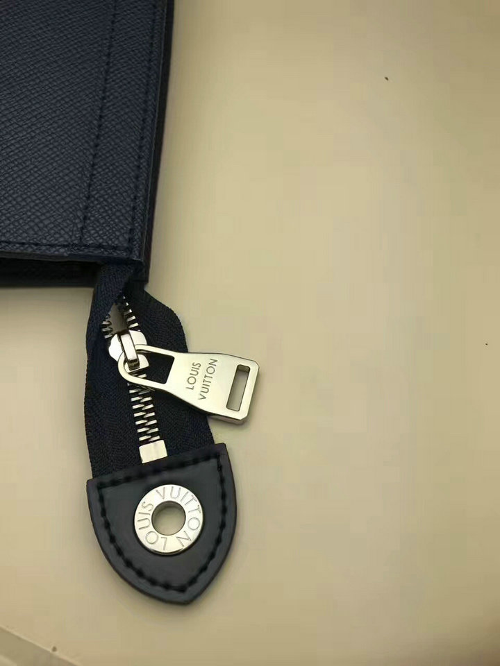Louis Vuitton  Taiga Leather POCHETTE VOYAGE MM M30675